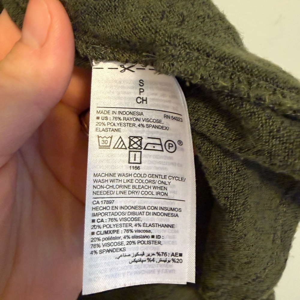 2/$15 Old Navy Olive Green Sleeveless Swing Tank Top | Petite Small - Picture 6 of 7